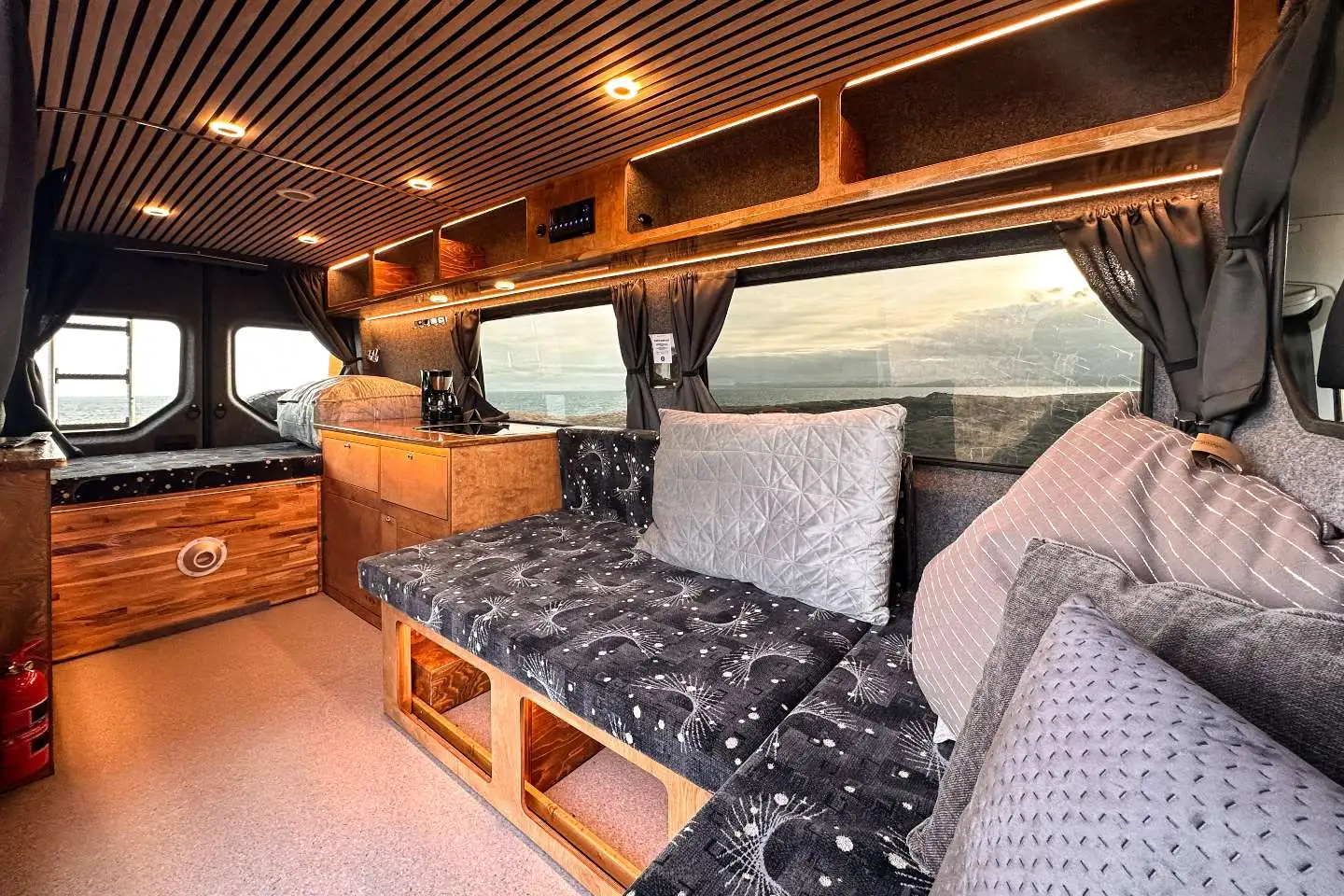 camper-rental-iceland-24