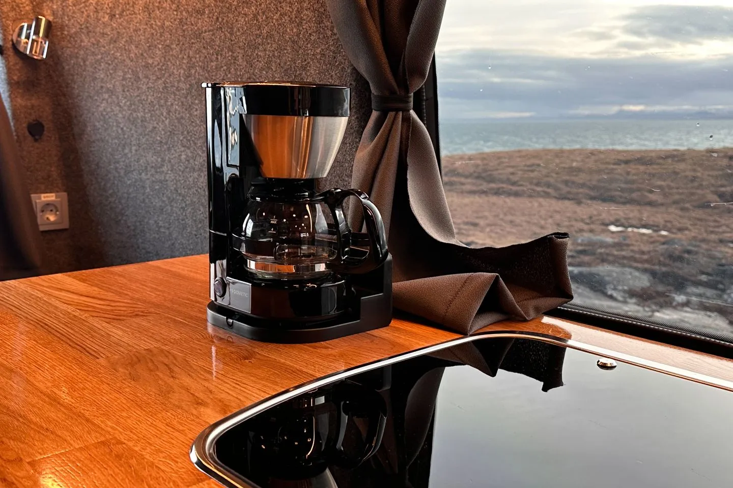 camper-rental-iceland-29