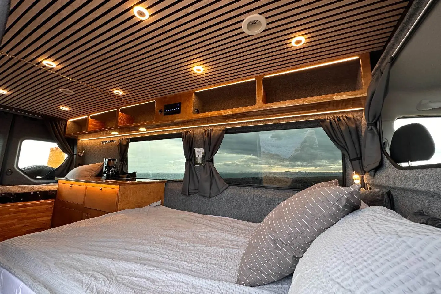camper-rental-iceland-57