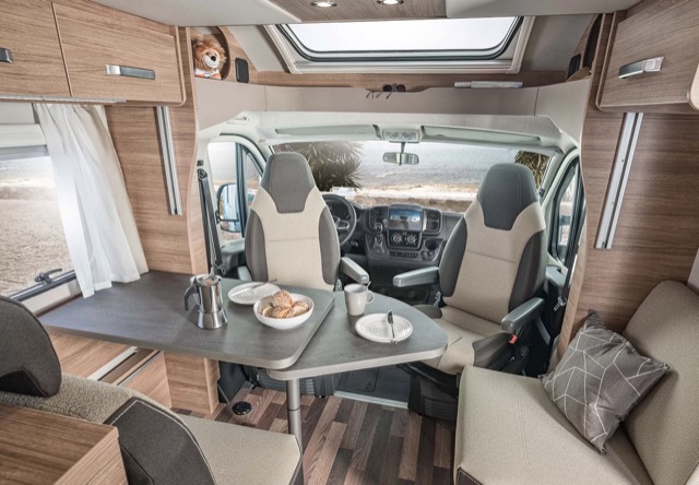 kta-weinsberg-2022-2023-carasuite-interieur-4943.jpg