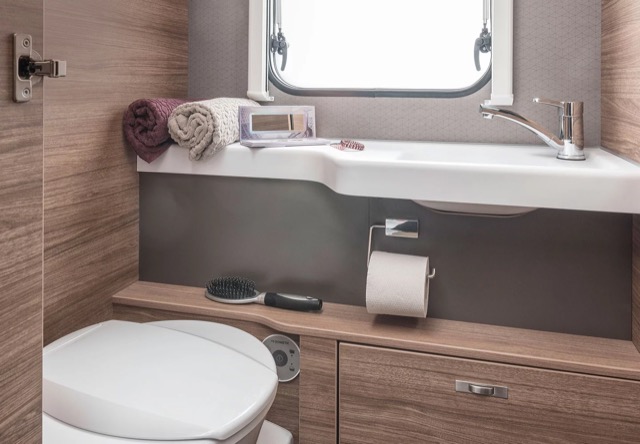 kta-weinsberg-2022-2023-carasuite-interieur-5011.jpg